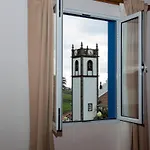 Prázdninový dům Casa Da Vigia, Seaview House - Sleeps 8 People
