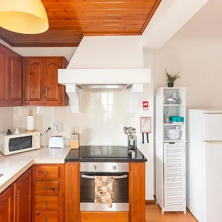 Дом отдыха Casa Da Vigia, Seaview House - Sleeps 8 People