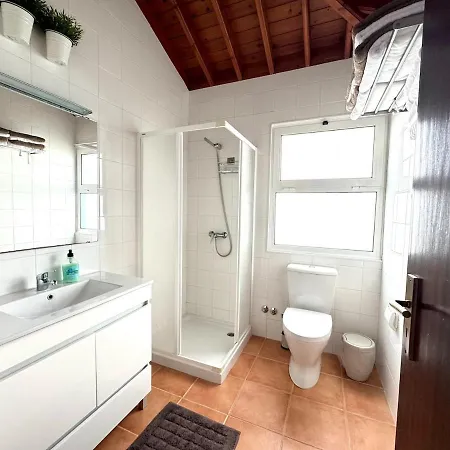 Casa Da Vigia, Seaview House - Sleeps 8 People *