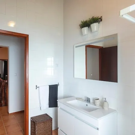 Casa Da Vigia, Seaview House - Sleeps 8 People