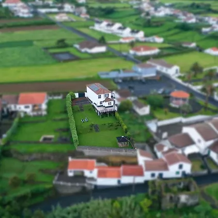 Дом отдыха Casa Da Vigia, Seaview House - Sleeps 8 People *