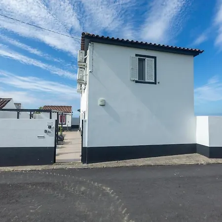 Дом отдыха Casa Da Vigia, Seaview House - Sleeps 8 People